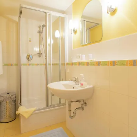 Close To Hiking And Cycling Trails * Lambertsberg