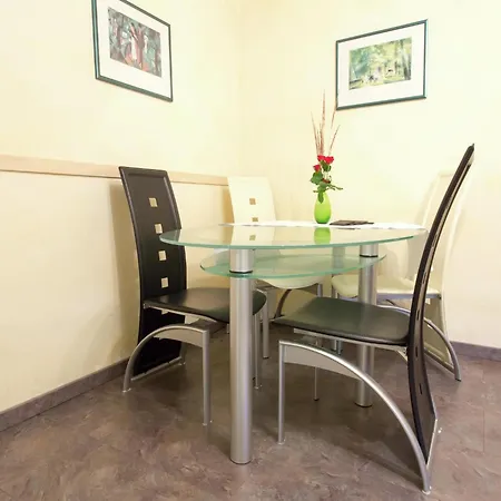Close To Hiking And Cycling Trails Apartment *